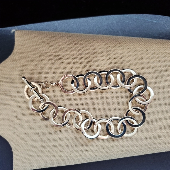 Sterling Circle Link Bracelet by C^A 8" (23.4g) - Picture 6 of 15